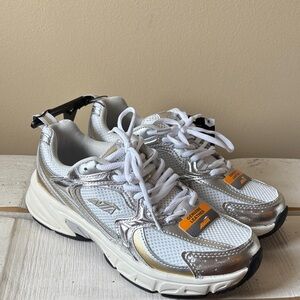 Mixed Metallic Silver, Gold and White Athletic Sneakers (AVIA 5000)